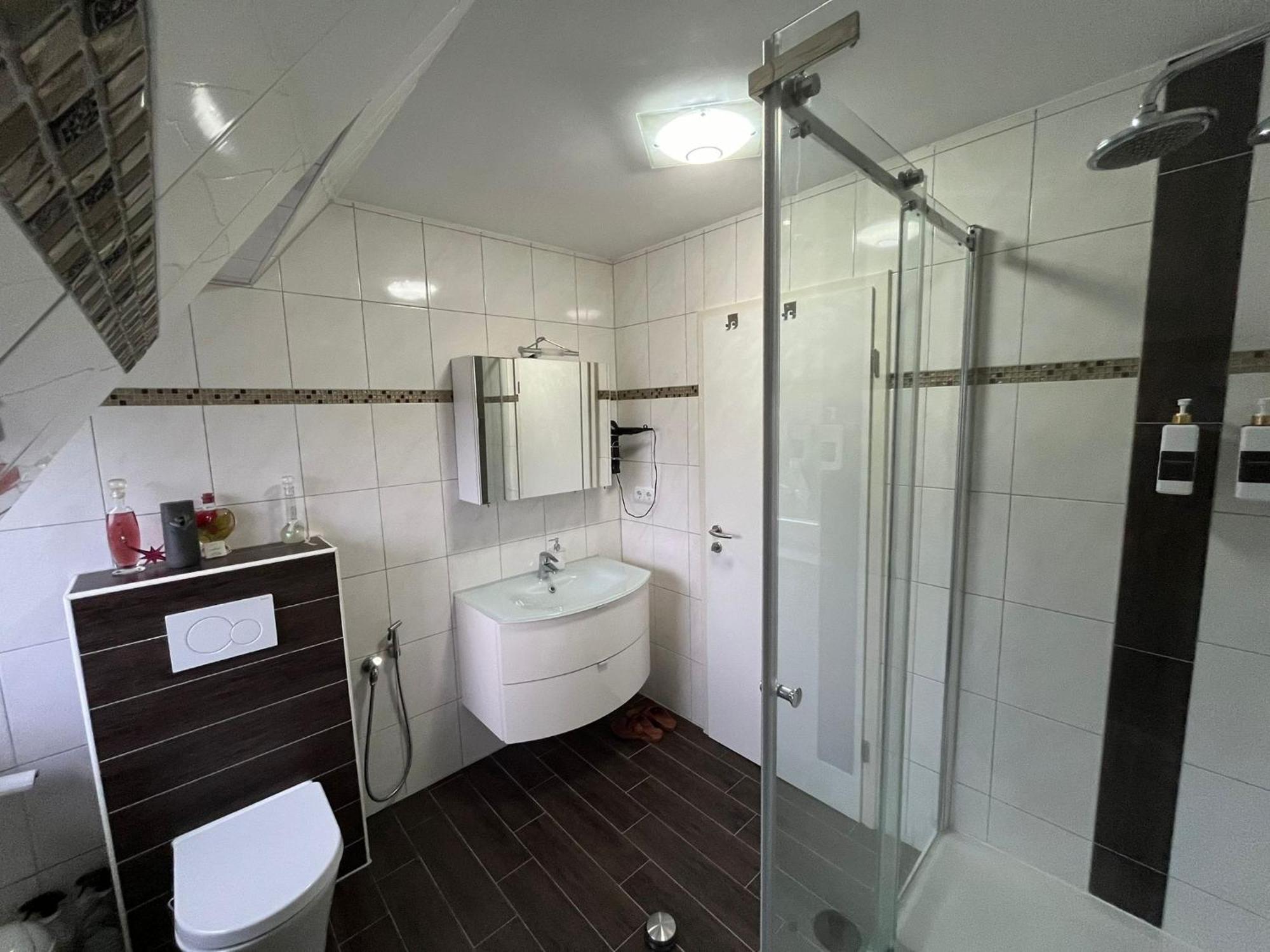Schickes 110Qm Ferienhaus In Naehe Vw, Messe,Dez Und Orangerie Kassel Eksteriør billede