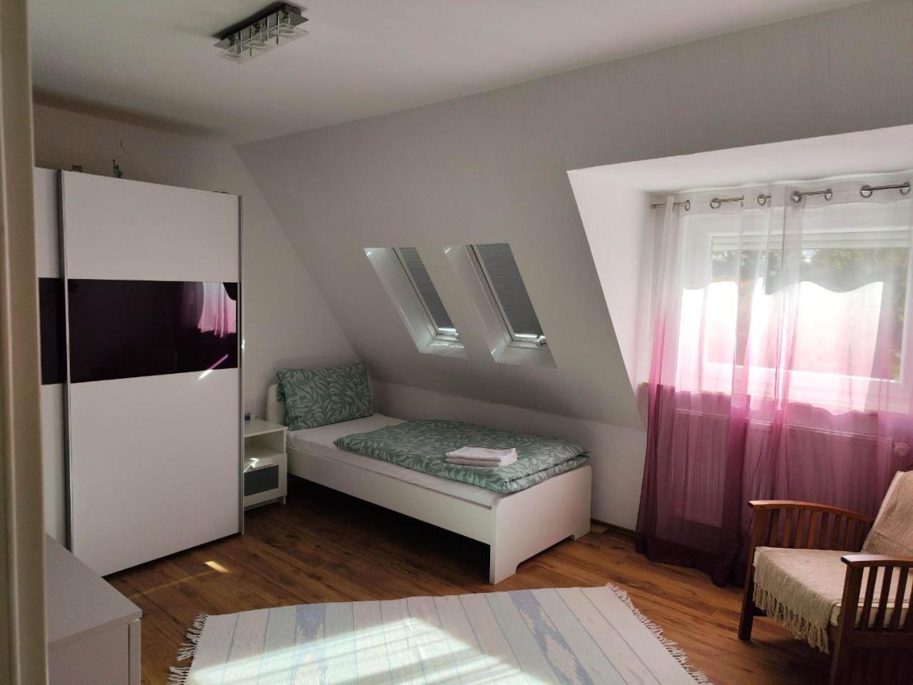 Schickes 110Qm Ferienhaus In Naehe Vw, Messe,Dez Und Orangerie Kassel Eksteriør billede